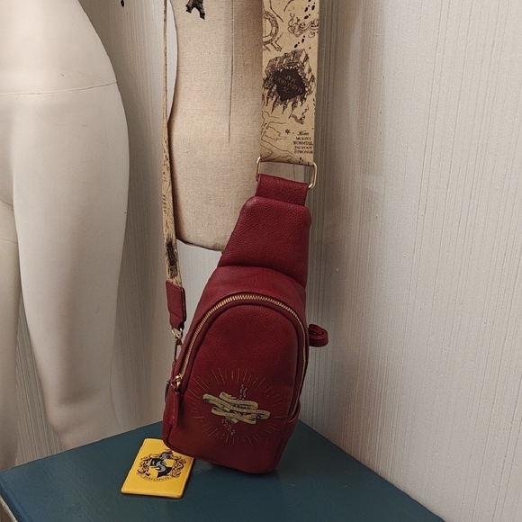 Universal Studios Harry Potter Mischief Bag With ID Clip - Picture 2 of 11